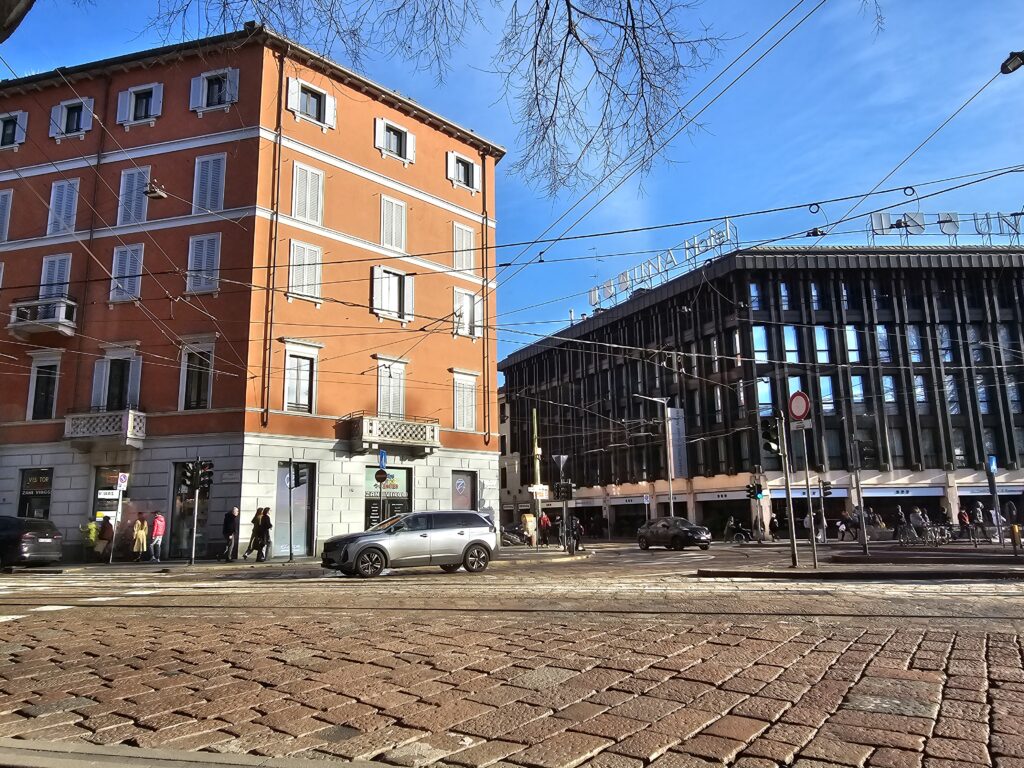 tour centre @ milan